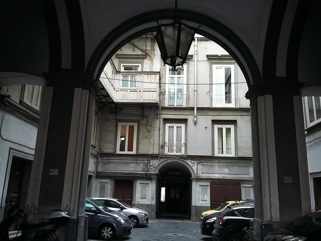 Chiaia Glamour Appartamento Centralissimo Νάπολη Εξωτερικό φωτογραφία